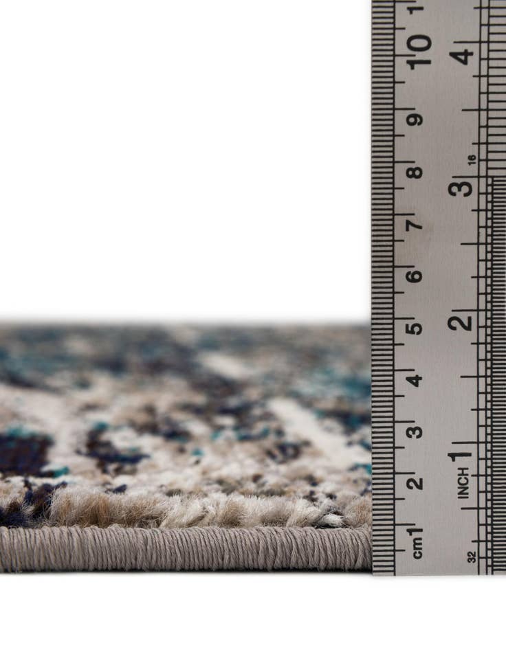 Detail image of 9' x 12' Lattice Frieze Rug