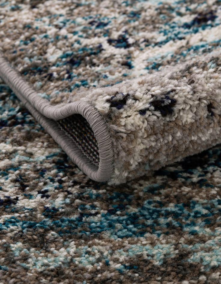 Detail image of 9' x 12' Lattice Frieze Rug