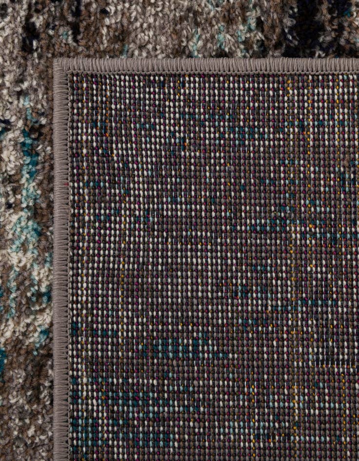 Detail image of 9' x 12' Lattice Frieze Rug