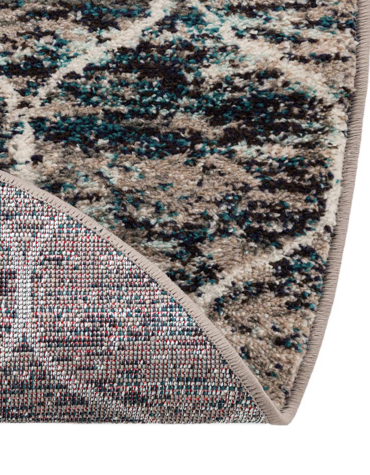 Detail image of 6' x 6' Lattice Frieze Round Rug