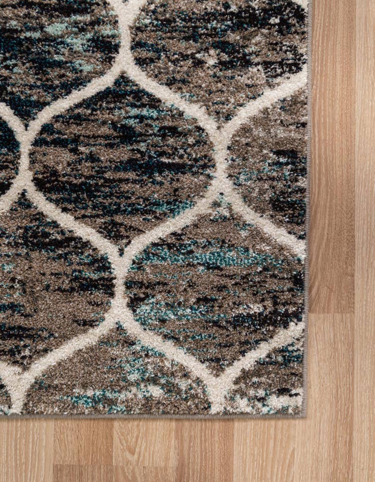 Detail image of 4' x 4' Lattice Frieze Square Rug