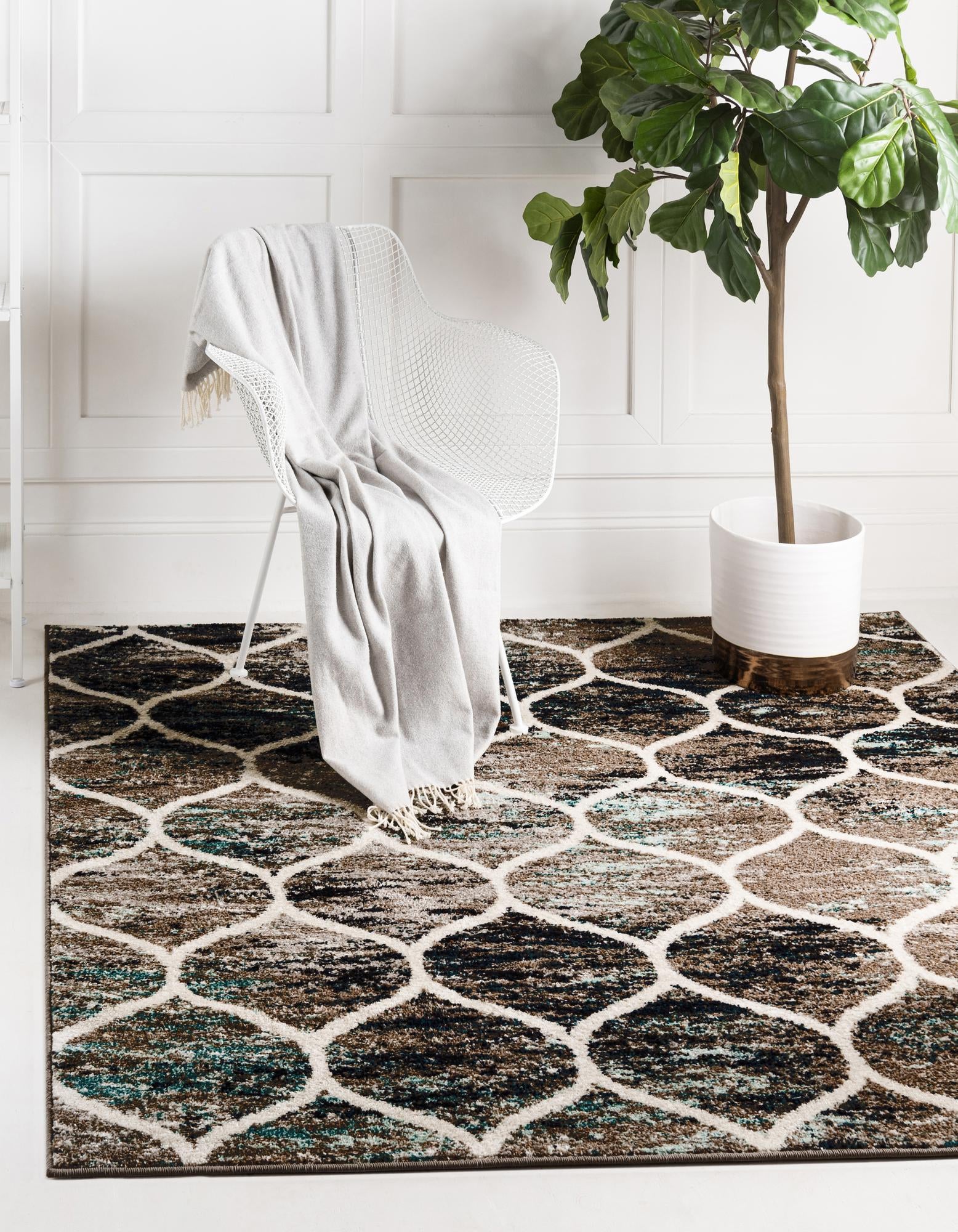 5' 3 x 5' 3 Trellis Frieze Square Rug