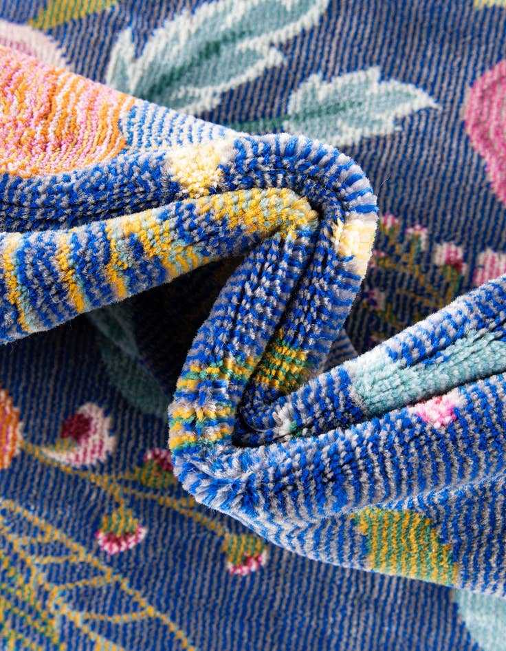 Detail image of 6' x 6' Blossom Octagon Rug