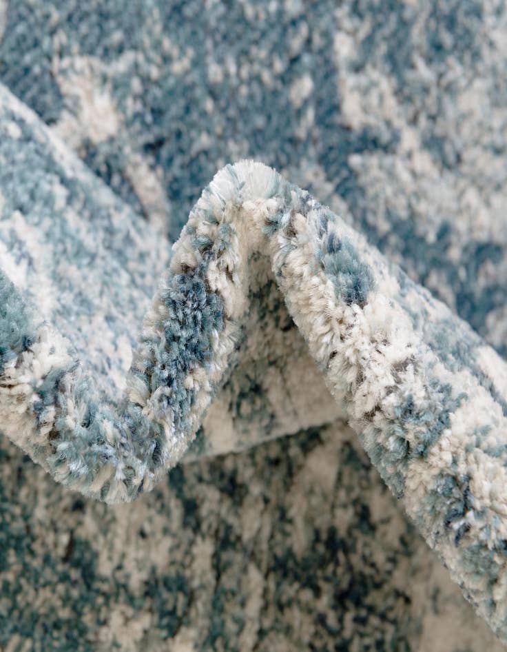 Detail image of 7' 10 x 7' 10 Isabella Octagon Rug