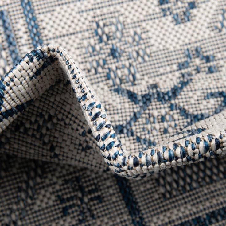 Detail image of 5' 3 x 5' 3 Easy-Clean Aztec Indoor / Outdoor Octagon Rug