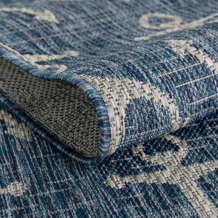 5' 3 x 5' 3 Easy-Clean Coastal Indoor / Outdoor Octagon Rug