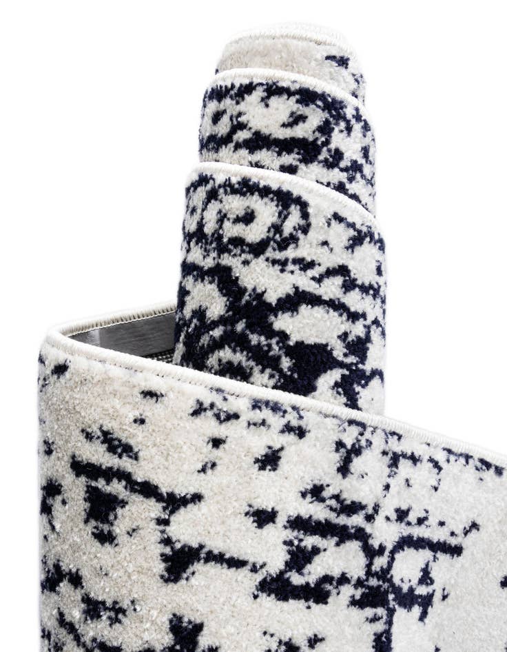 Detail image of 3' x 5' 3 Arlington Oval Rug