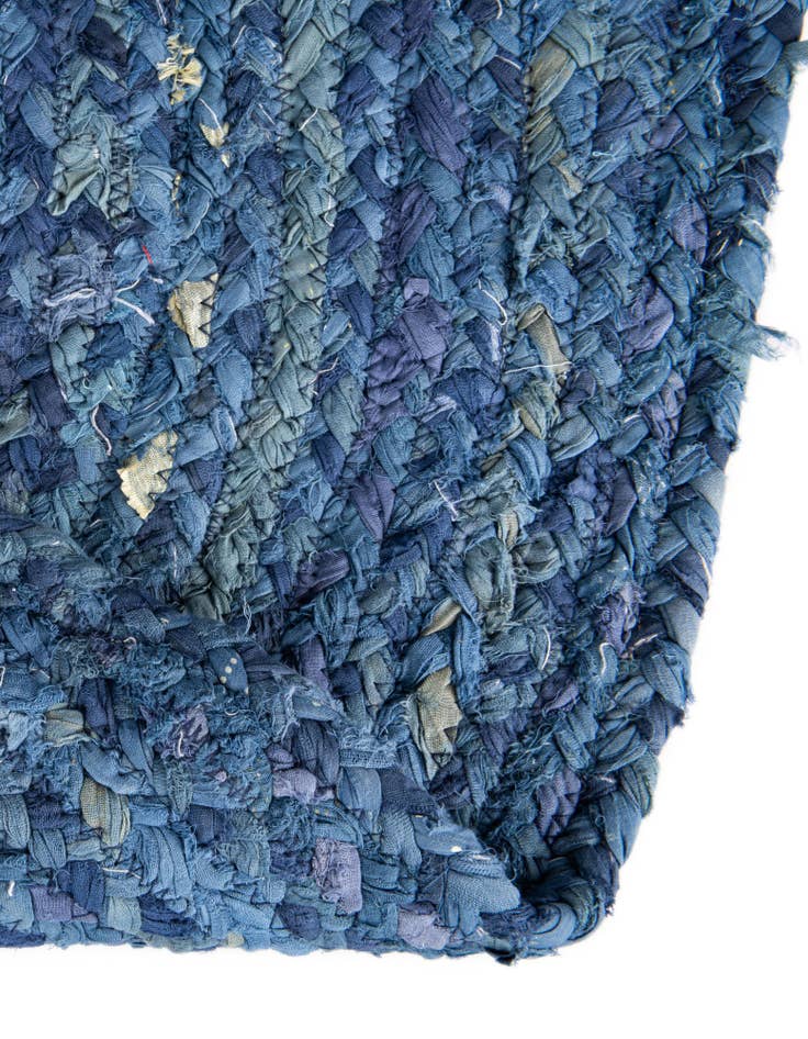 Detail image of 3' 3 x 5' 1  Hand Braided Chindi Oval Rug