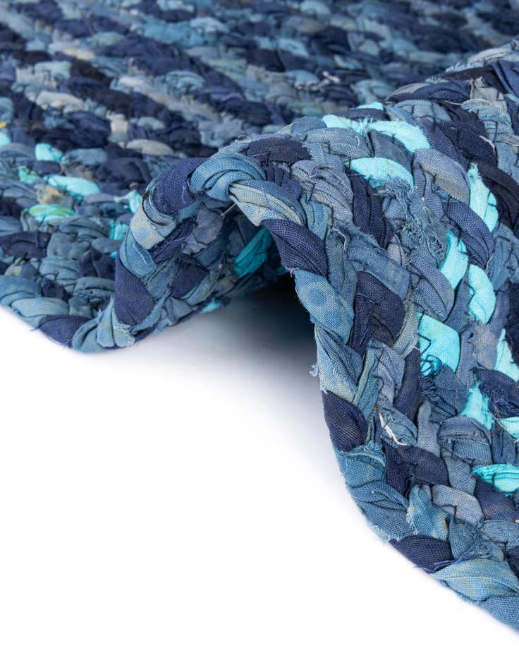 Detail image of 3' 3 x 5' 1  Hand Braided Chindi Oval Rug