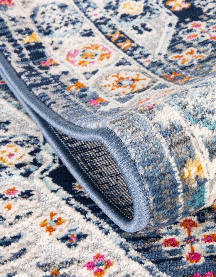 Detail image of 3' 7 x 5' 3 Budapest Oval Rug