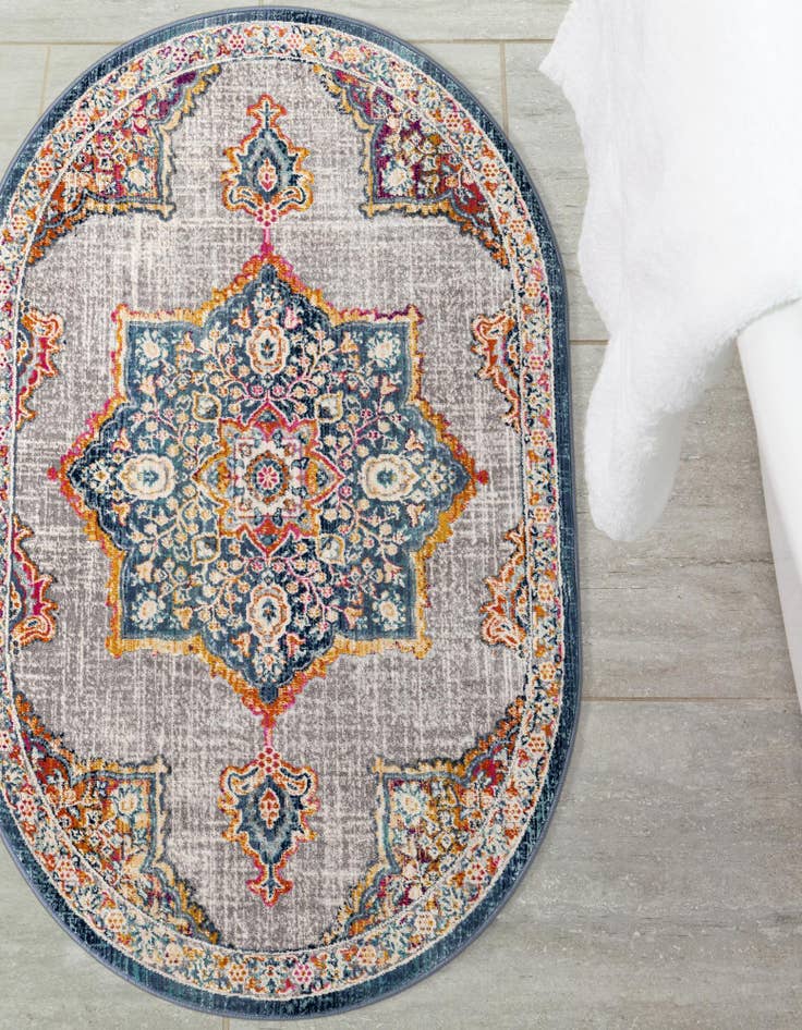 Detail image of 3' 7 x 5' 3 Budapest Oval Rug