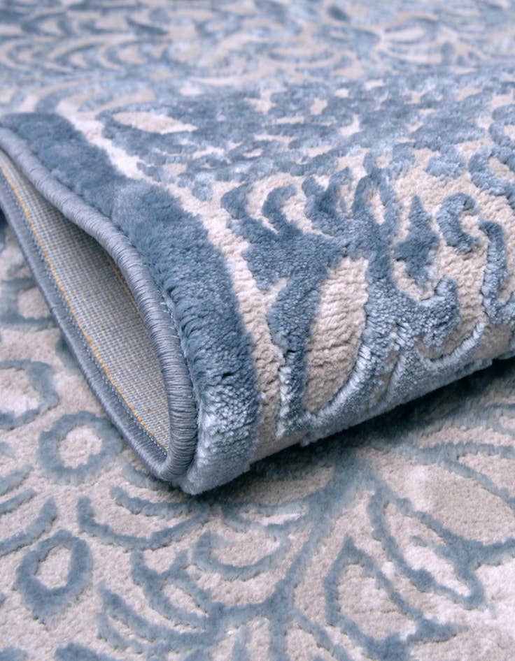 Detail image of 5' 3 x 8' Chesterfield Oval Rug