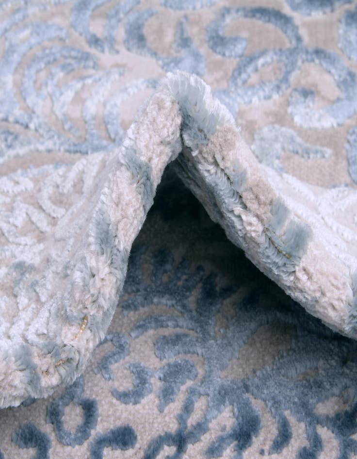 Detail image of 5' 3 x 8' Chesterfield Oval Rug
