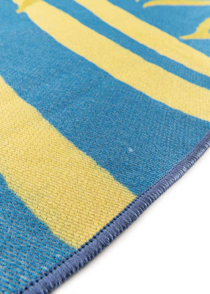 2' x 3' 1 Easy-Clean Jill Zarin Caribbean Indoor / Outdoor Oval Rug