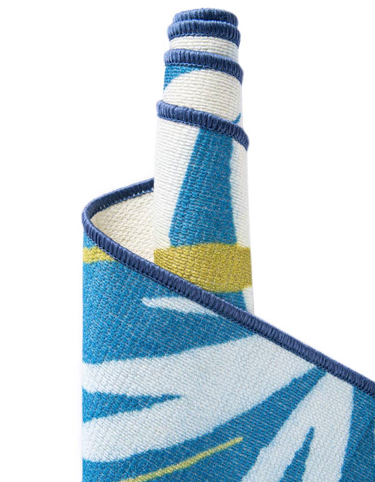 Detail image of 2' x 3' 1 Easy-Clean Jill Zarin Caribbean Indoor / Outdoor Oval Rug