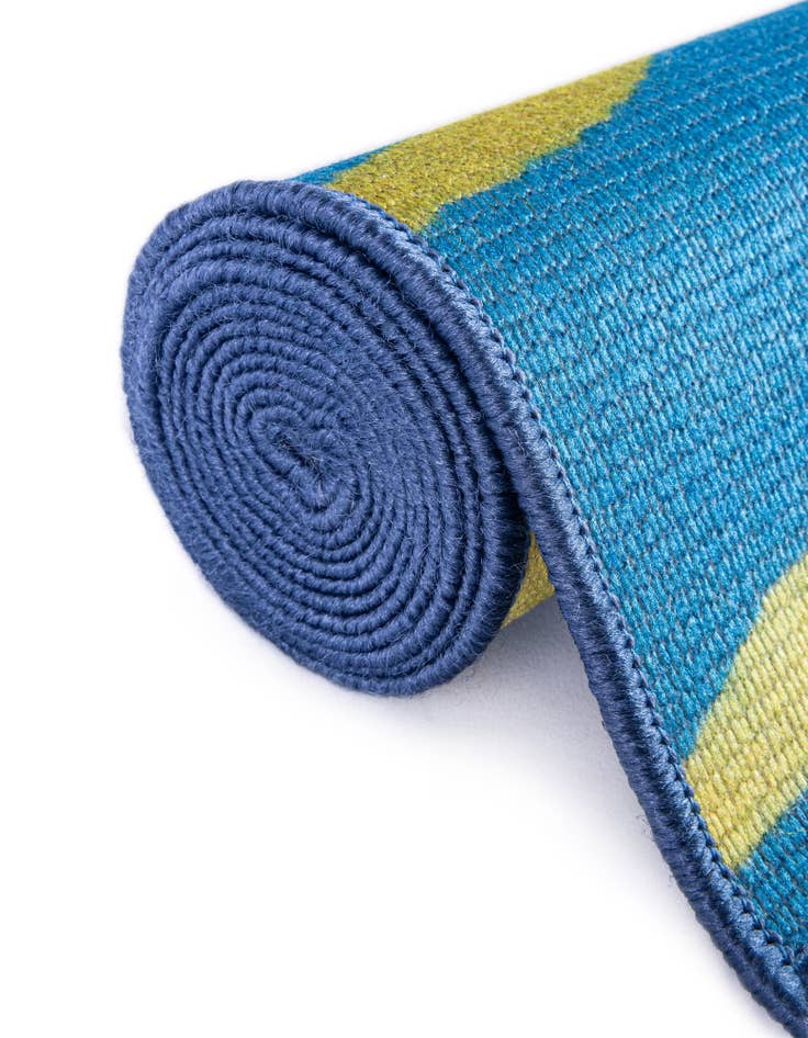 Detail image of 2' x 3' 1 Easy-Clean Jill Zarin Caribbean Indoor / Outdoor Oval Rug