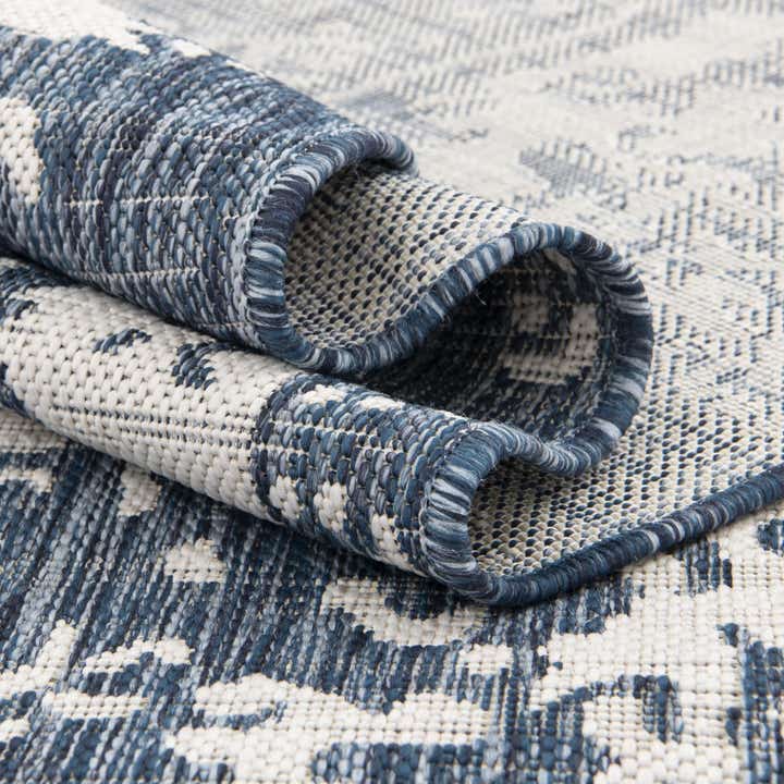 5' 3 x 8' Easy-Clean Jill Zarin Dubai Indoor / Outdoor Oval Rug
