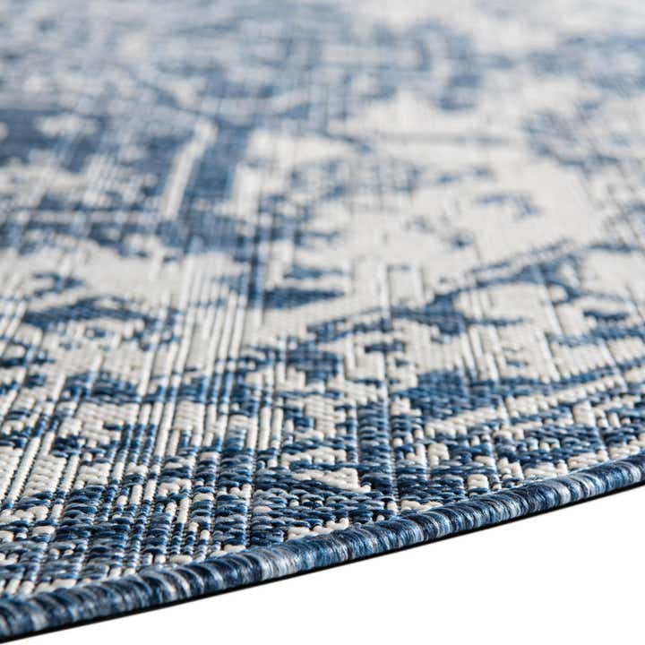5' 3 x 8' Easy-Clean Jill Zarin Dubai Indoor / Outdoor Oval Rug