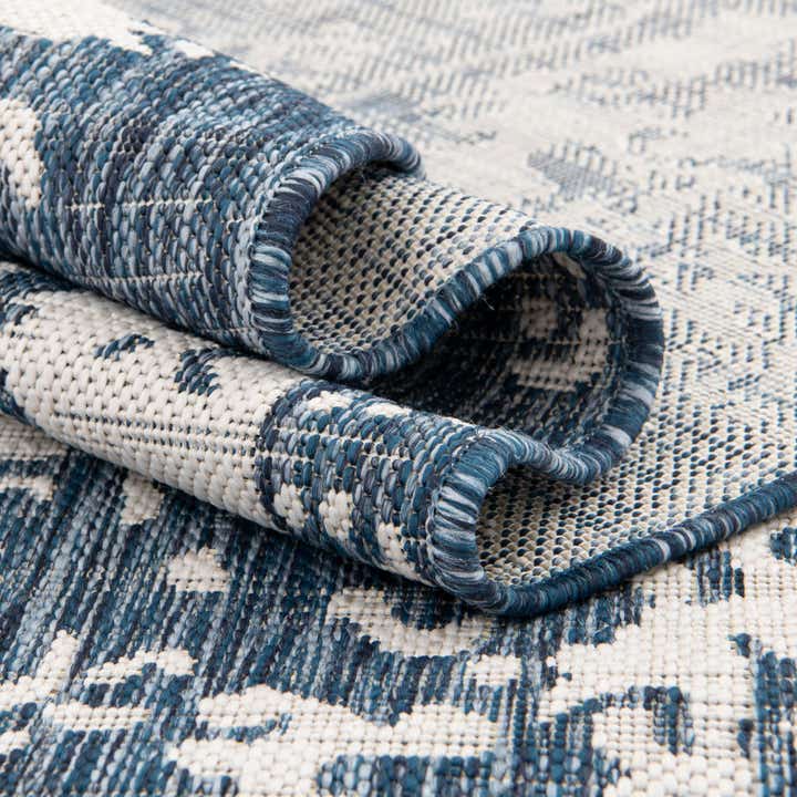 5' 3 x 8' Easy-Clean Jill Zarin Dubai Indoor / Outdoor Oval Rug