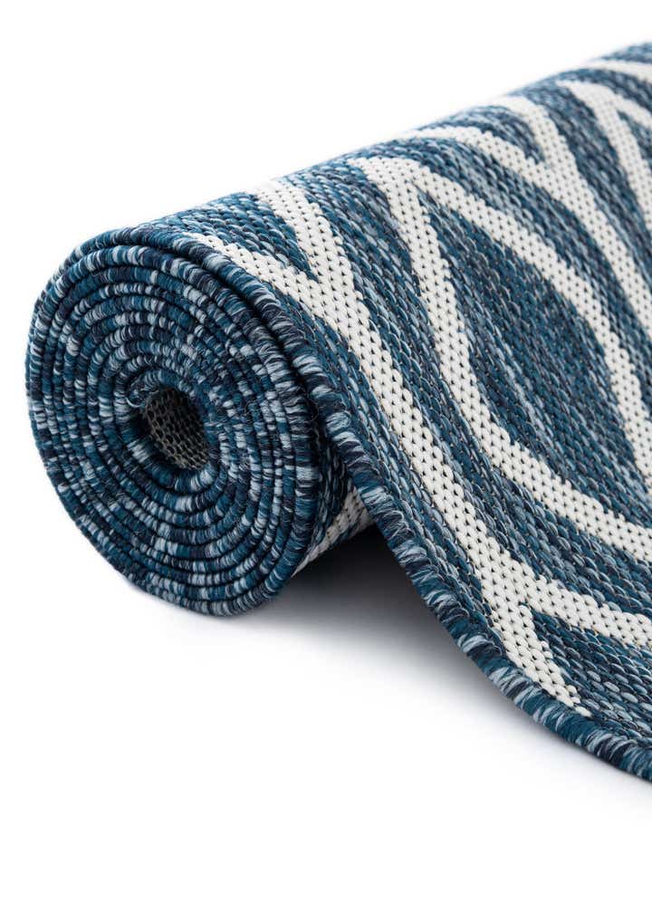 5' 3 x 8' Easy-Clean Jill Zarin Turks and Caicos Indoor / Outdoor Oval Rug