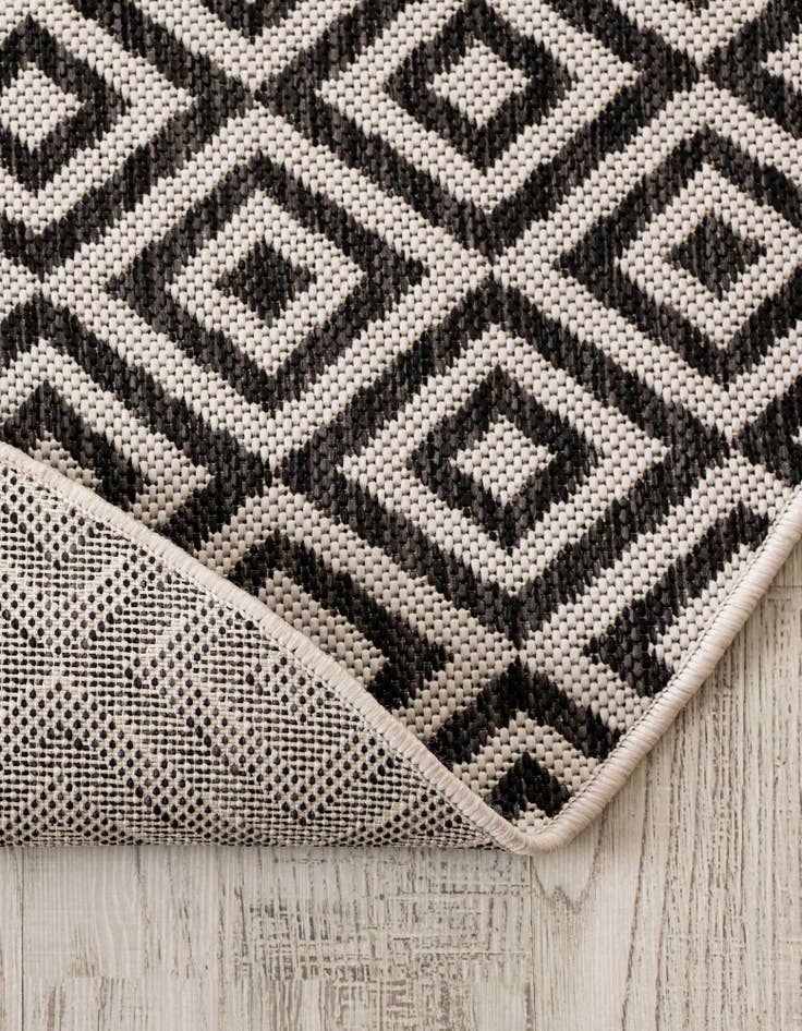 Detail image of 7' 10 x 10'  Washable Jill Zarin Costa Rica Indoor / Outdoor Oval Rug