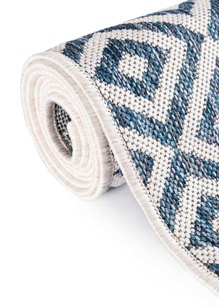 5' 3 x 8' Easy-Clean Jill Zarin Costa Rica Indoor / Outdoor Oval Rug