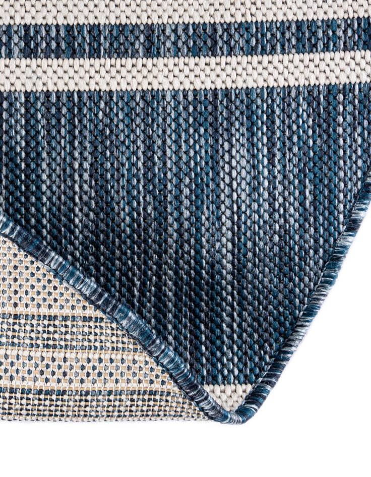 Detail image of 7' 10 x 10' Easy-Clean Jill Zarin Anguilla Indoor / Outdoor Oval Rug