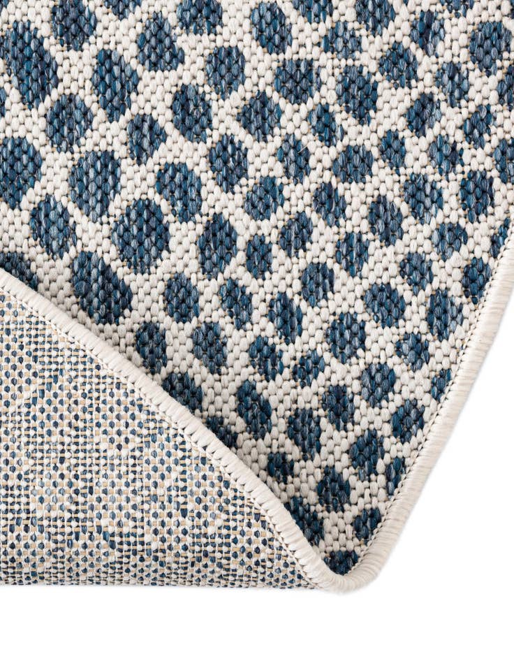 Detail image of 7' 10 x 10' Easy-Clean Jill Zarin Cape Town Indoor / Outdoor Oval Rug