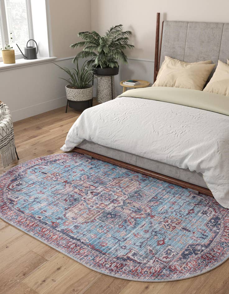 Detail image of 2' x 3' Washable Maahru Oval Rug