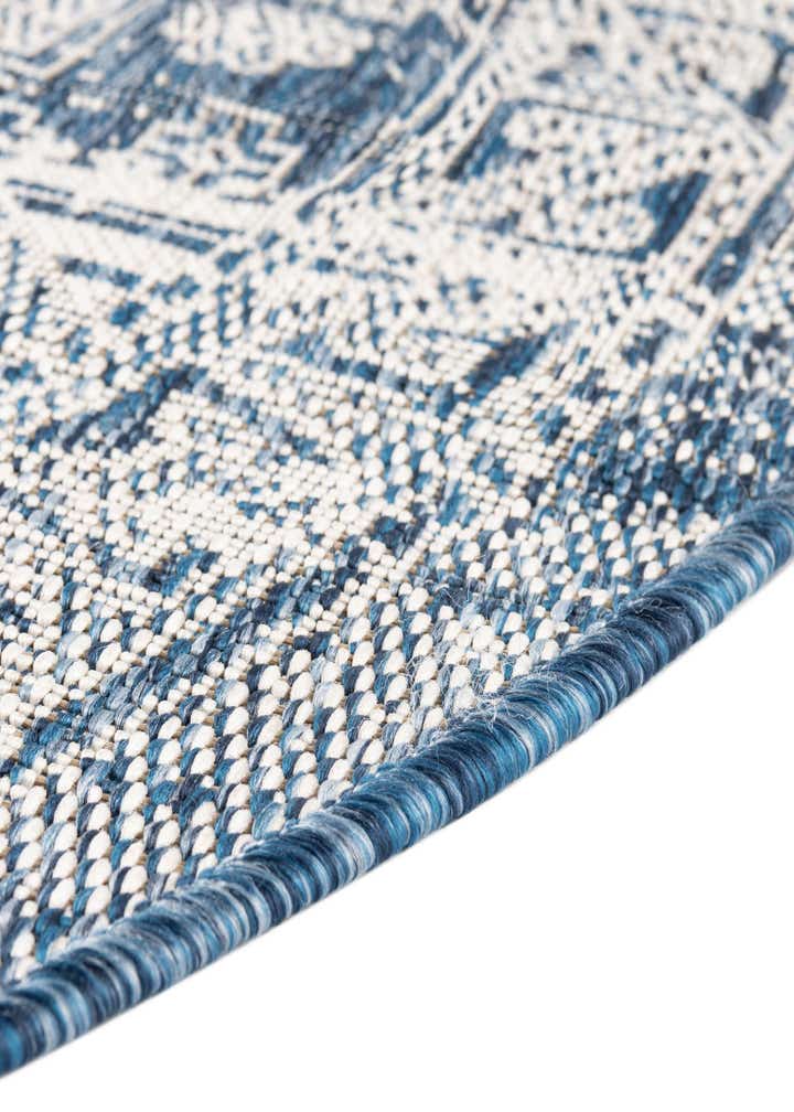 3' x 5' 3 Easy-Clean Aztec Indoor / Outdoor Oval Rug