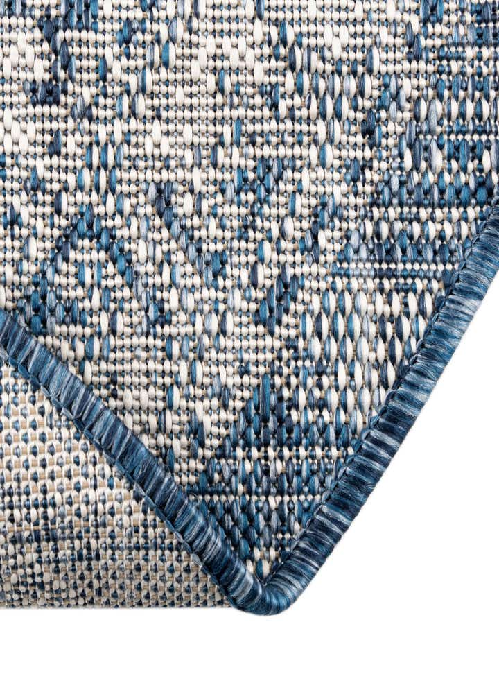 3' x 5' 3 Easy-Clean Aztec Indoor / Outdoor Oval Rug