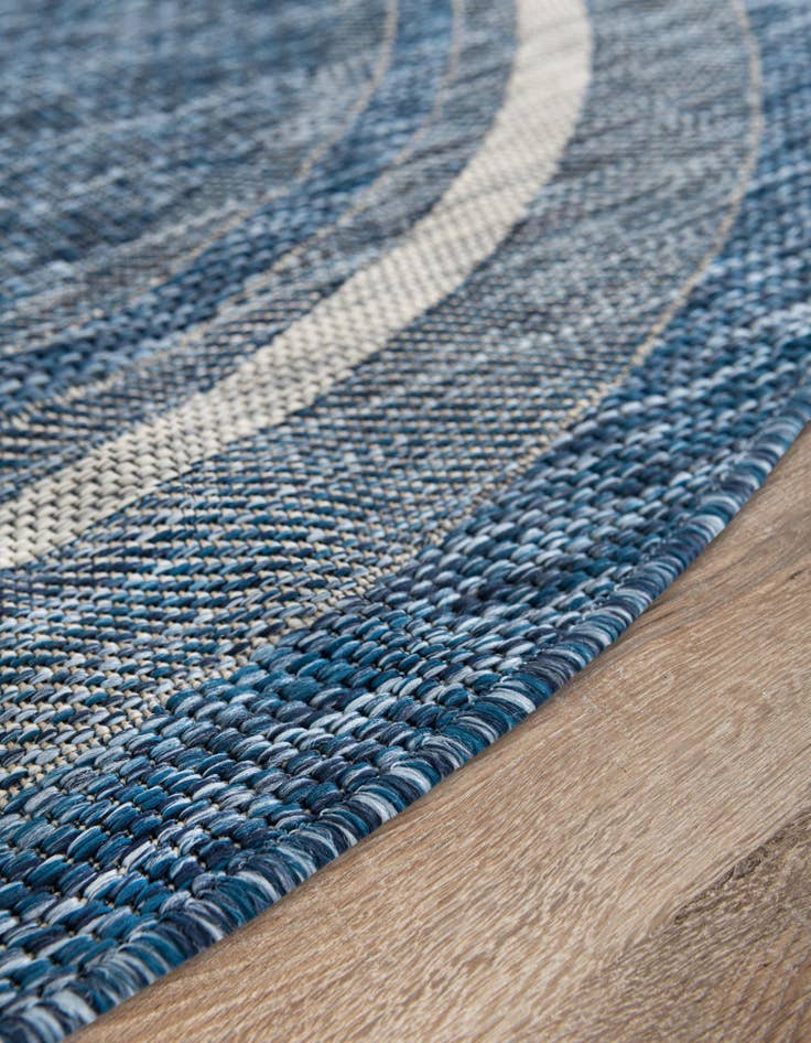 Detail image of 4' x 6'  Washable Border Indoor / Outdoor Oval Rug