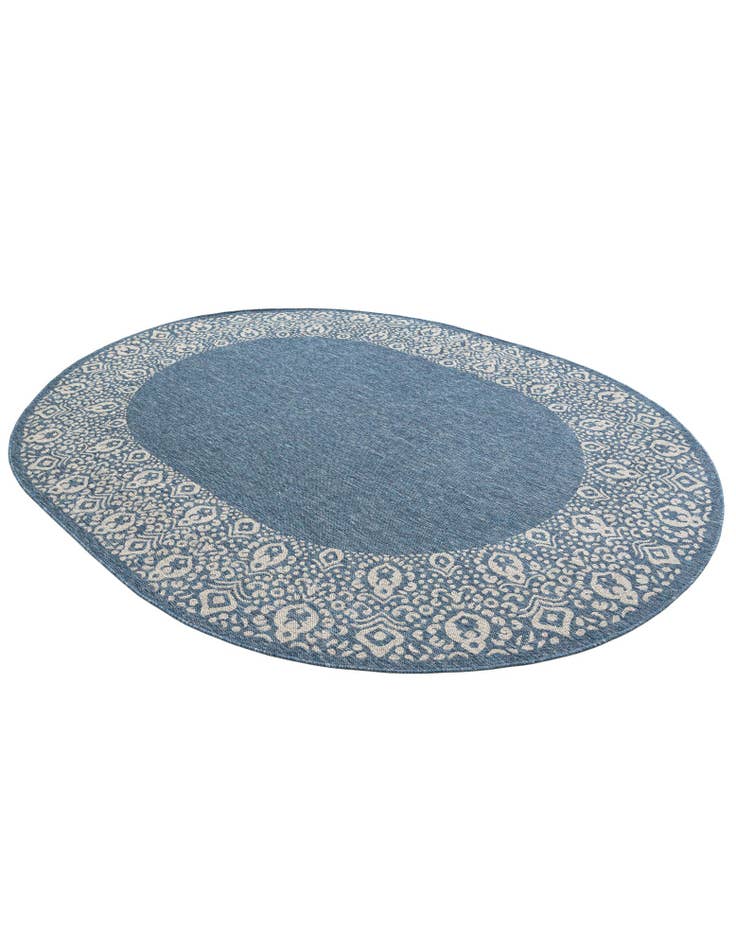 Detail image of 7' 10 x 10' Easy-Clean Border Indoor / Outdoor Oval Rug