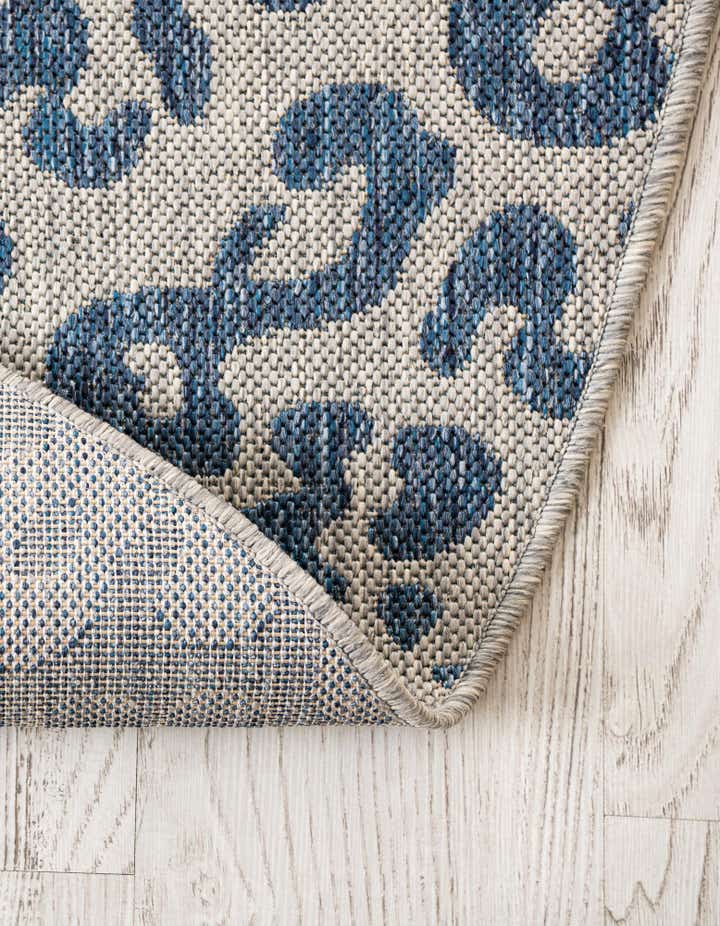 7' 10 x 10' Easy-Clean Safari Indoor / Outdoor Oval Rug