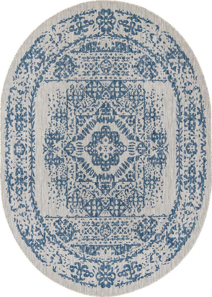 7' 10 x 10' Easy-Clean Traditional Indoor / Outdoor Oval Rug