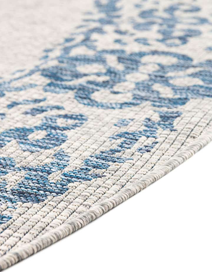 3' x 5' 3 Easy-Clean Traditional Indoor / Outdoor Oval Rug