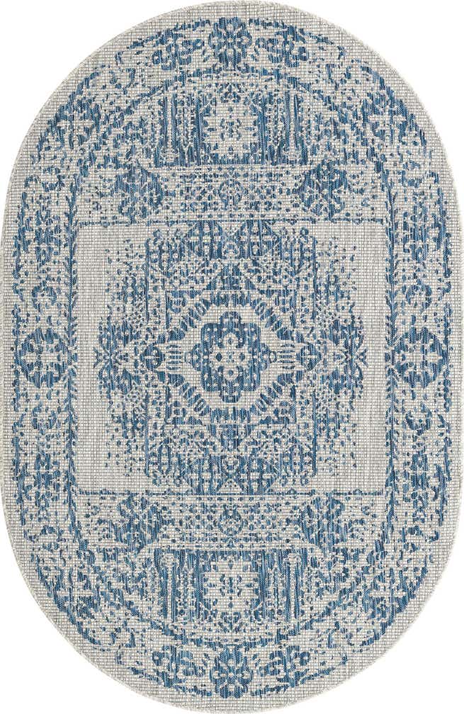 5' 3 x 8' Easy-Clean Traditional Indoor / Outdoor Oval Rug