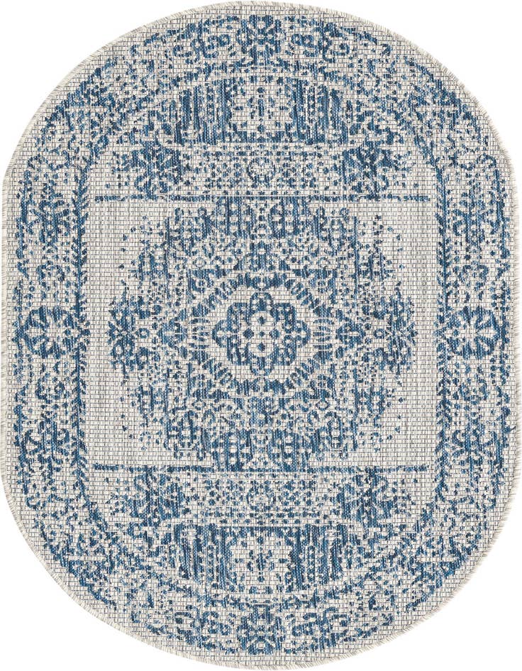 Detail image of 3' x 5' 3 Easy-Clean Traditional Indoor / Outdoor Oval Rug
