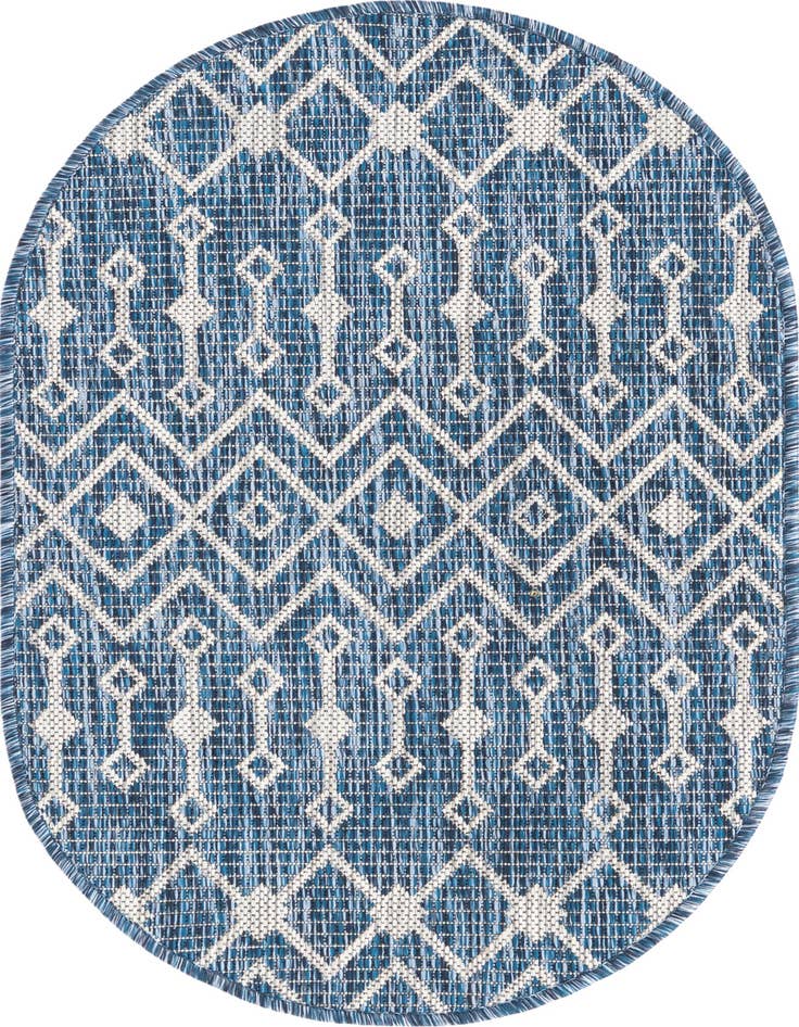 Detail image of 2' x 3' Easy-Clean Trellis Indoor / Outdoor Oval Rug