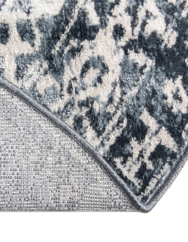 Detail image of 8' x 10' Oxford Oval Rug