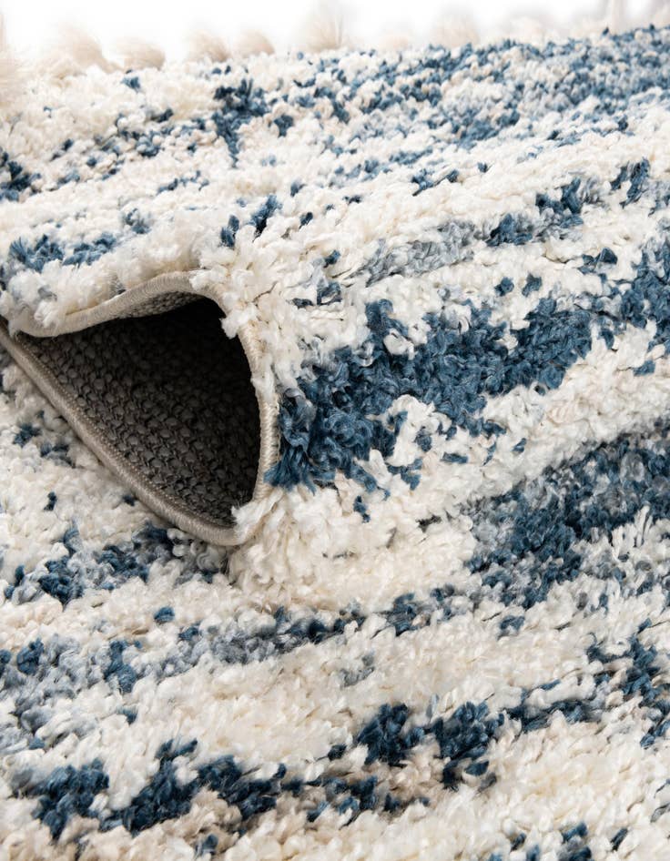 Detail image of 5' 3 x 7' 10 Serenity Shag Oval Rug