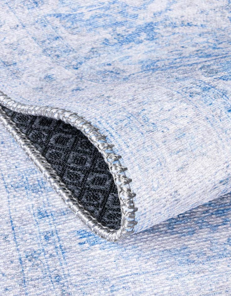Detail image of 5' x 8' Washable Timeless Oval Rug
