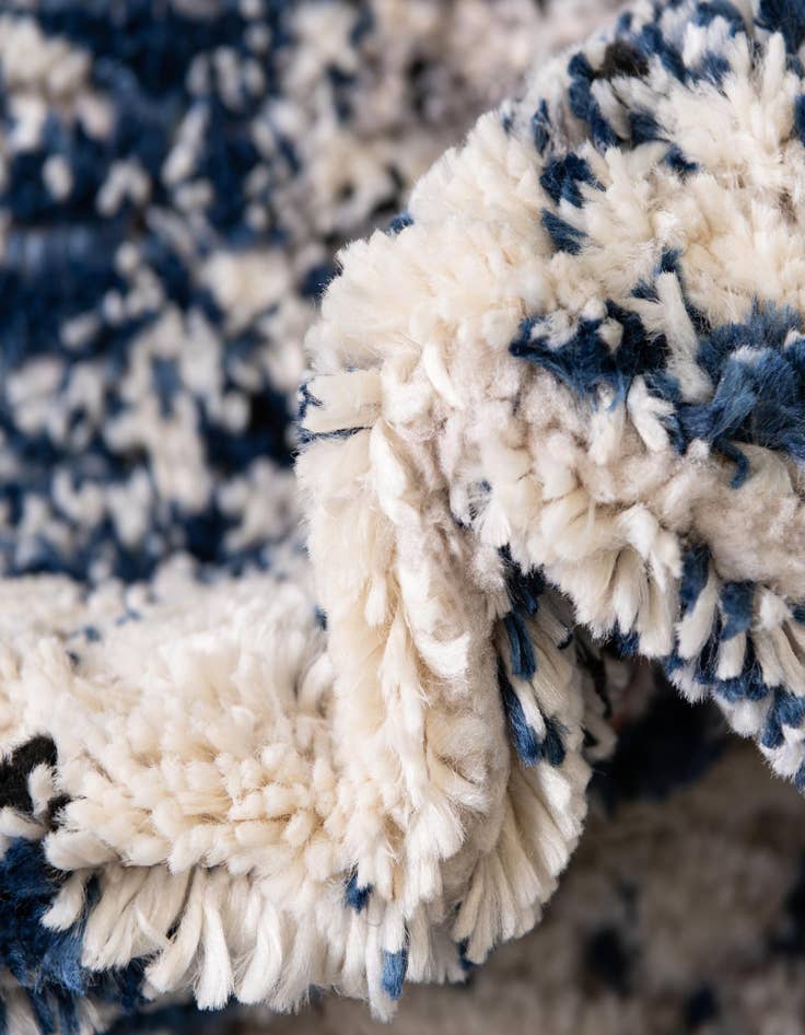 Detail image of 8' x 10' Tucson Oval Rug