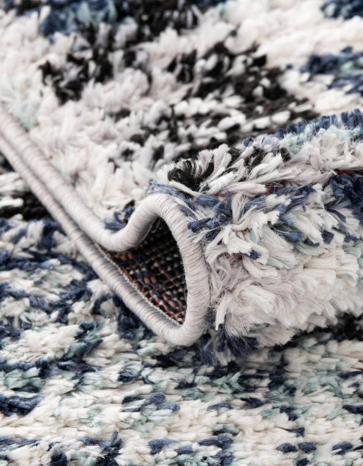 Detail image of 4' x 6' Tucson Oval Rug