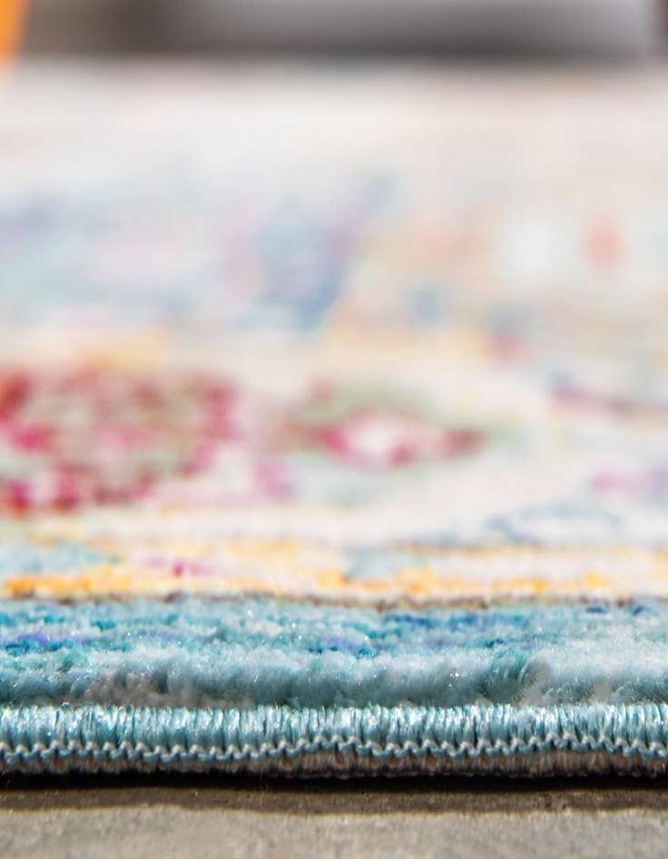Detail image of 7' x 10' Alexis Rug