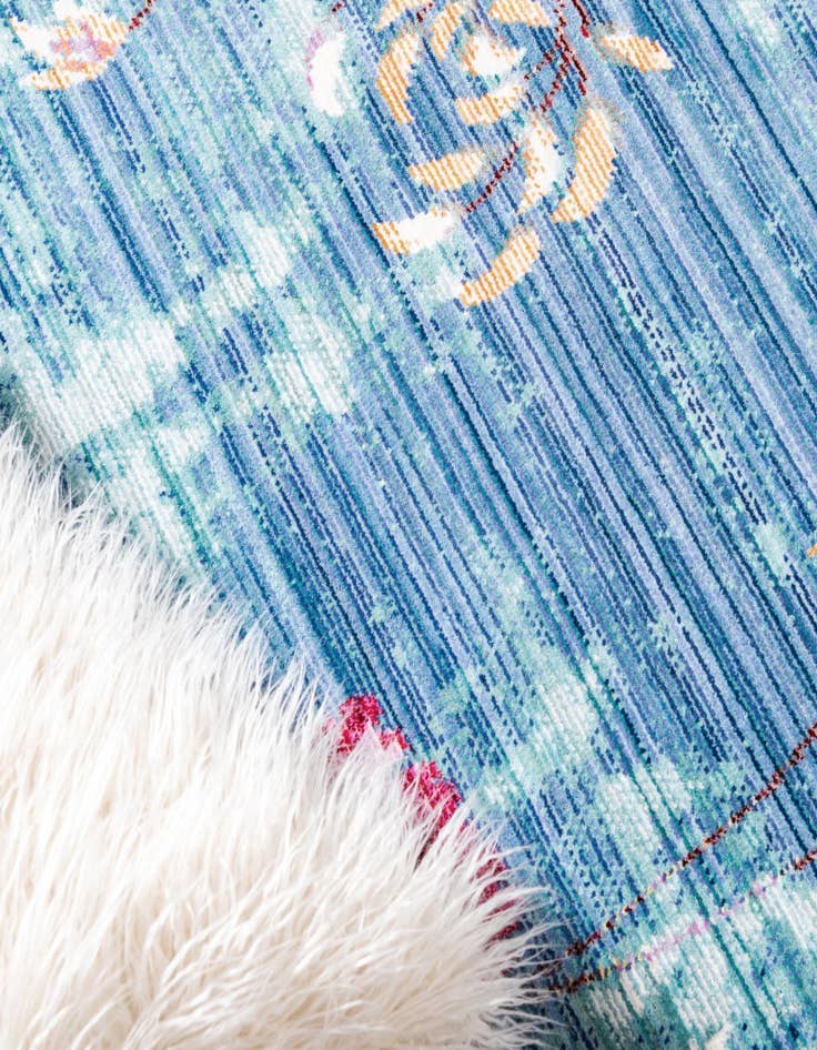 Detail image of 9' x 12' Alexis Rug