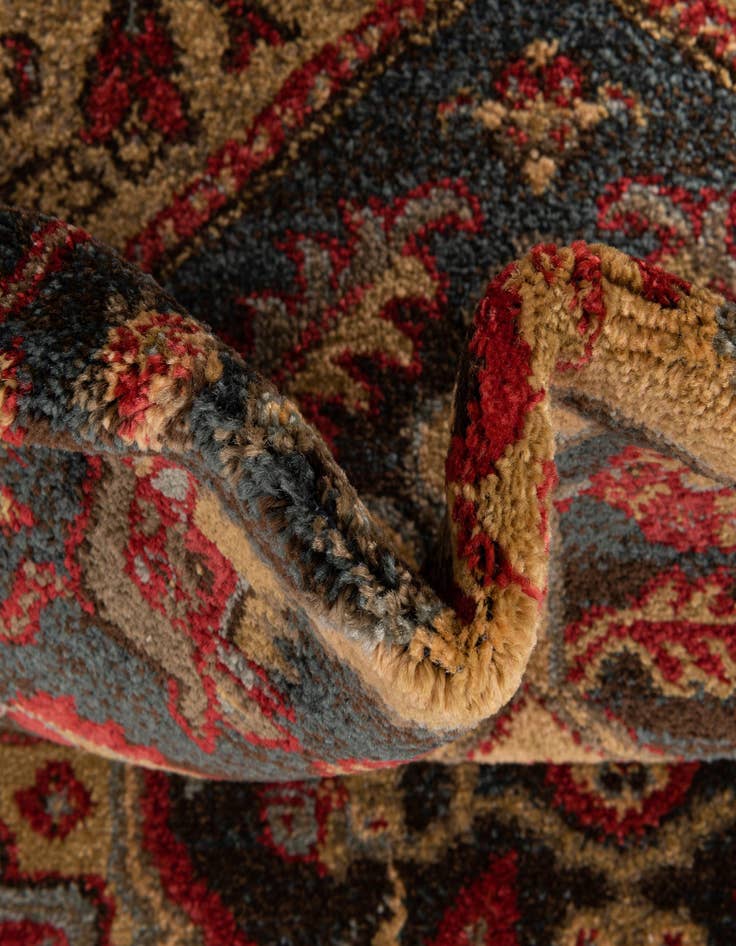 Detail image of 2' 7 x 5' 3 Alexis Rug