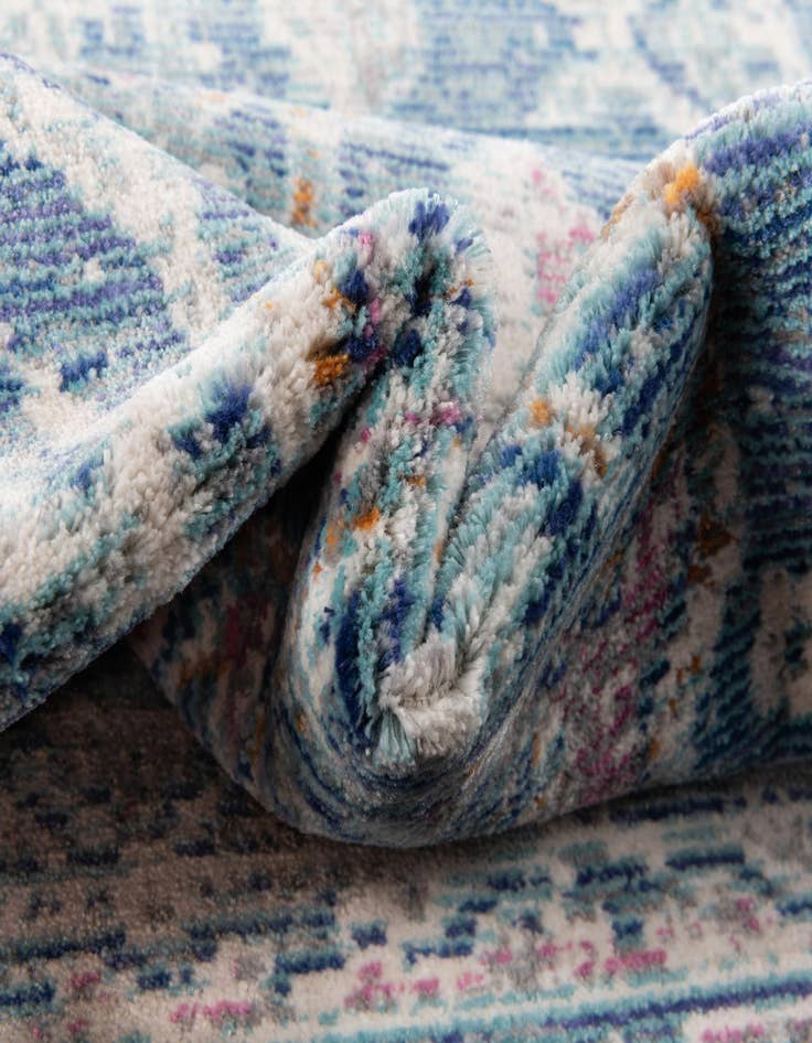 Detail image of 5' x 8' Alexis Rug