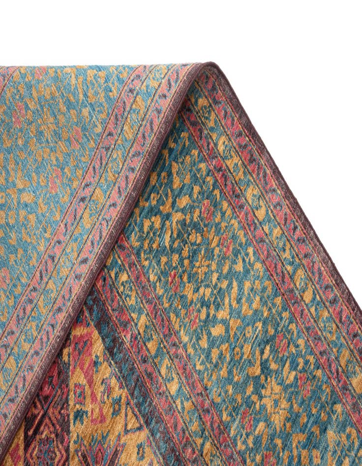 Detail image of 8' 2 x 9' 9 Amina Rug