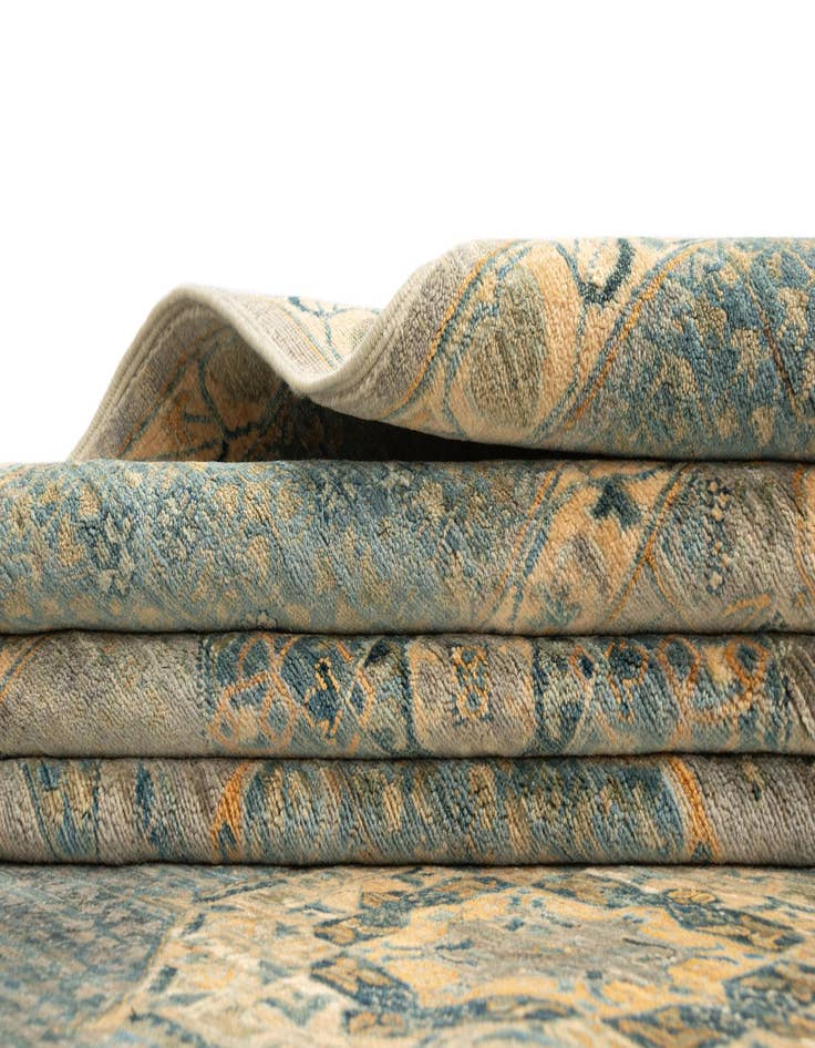 Detail image of 9' 2 x 12' Amina Rug